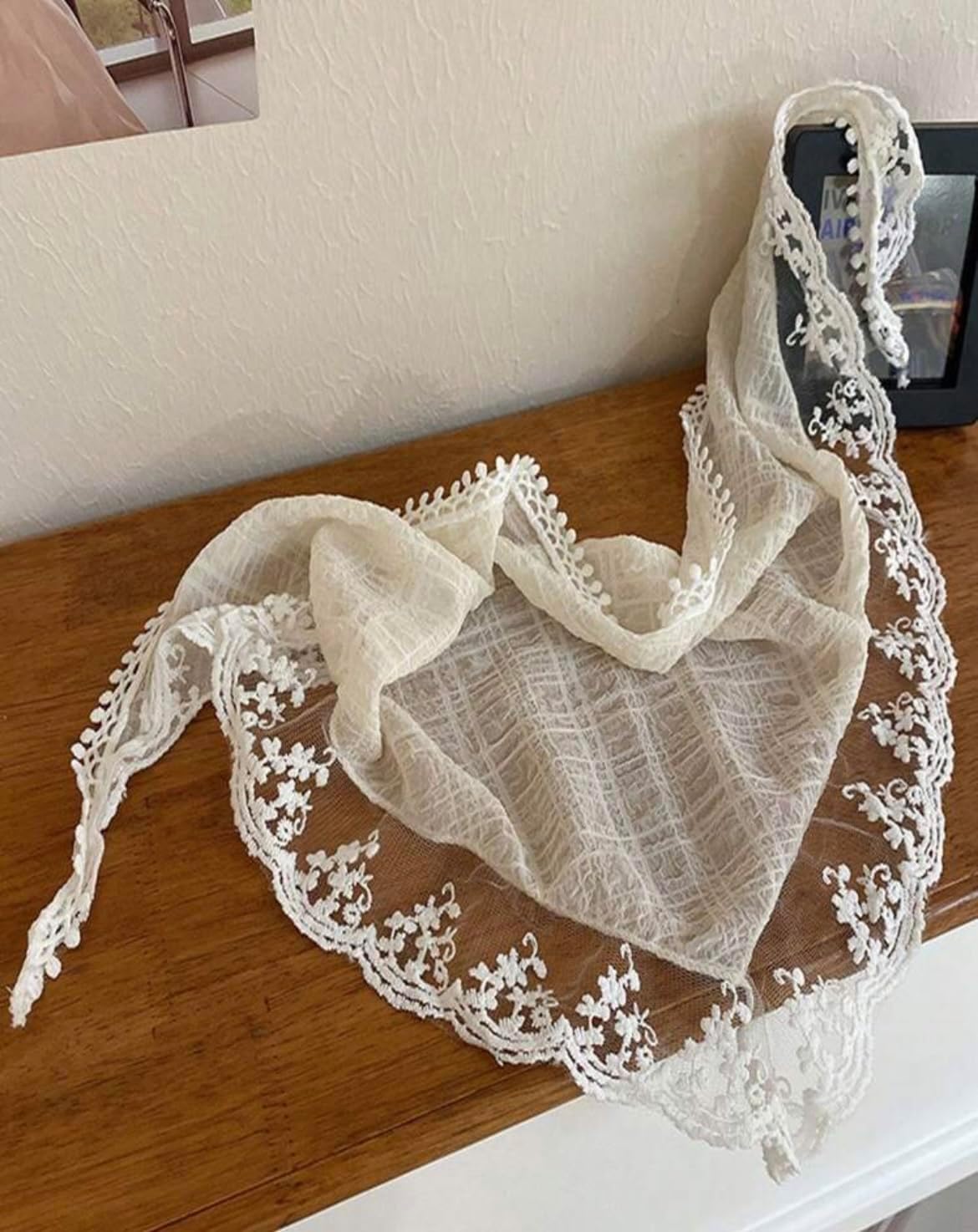 Huachi White Bandanas Head Scarf Headband for Women’s Hair - Lace Hair Scarf Bandana Headband - Cute Stylish Head Kerchief Summer Accessories